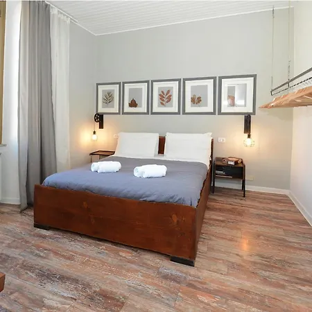 Natale Del Grande 21 Stylish Apartamento *